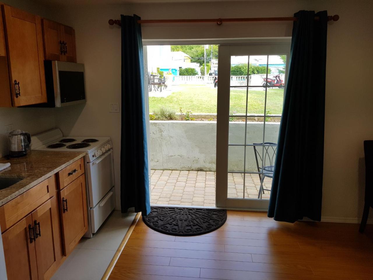 Windsong Guest Apartments Pembroke Exterior foto