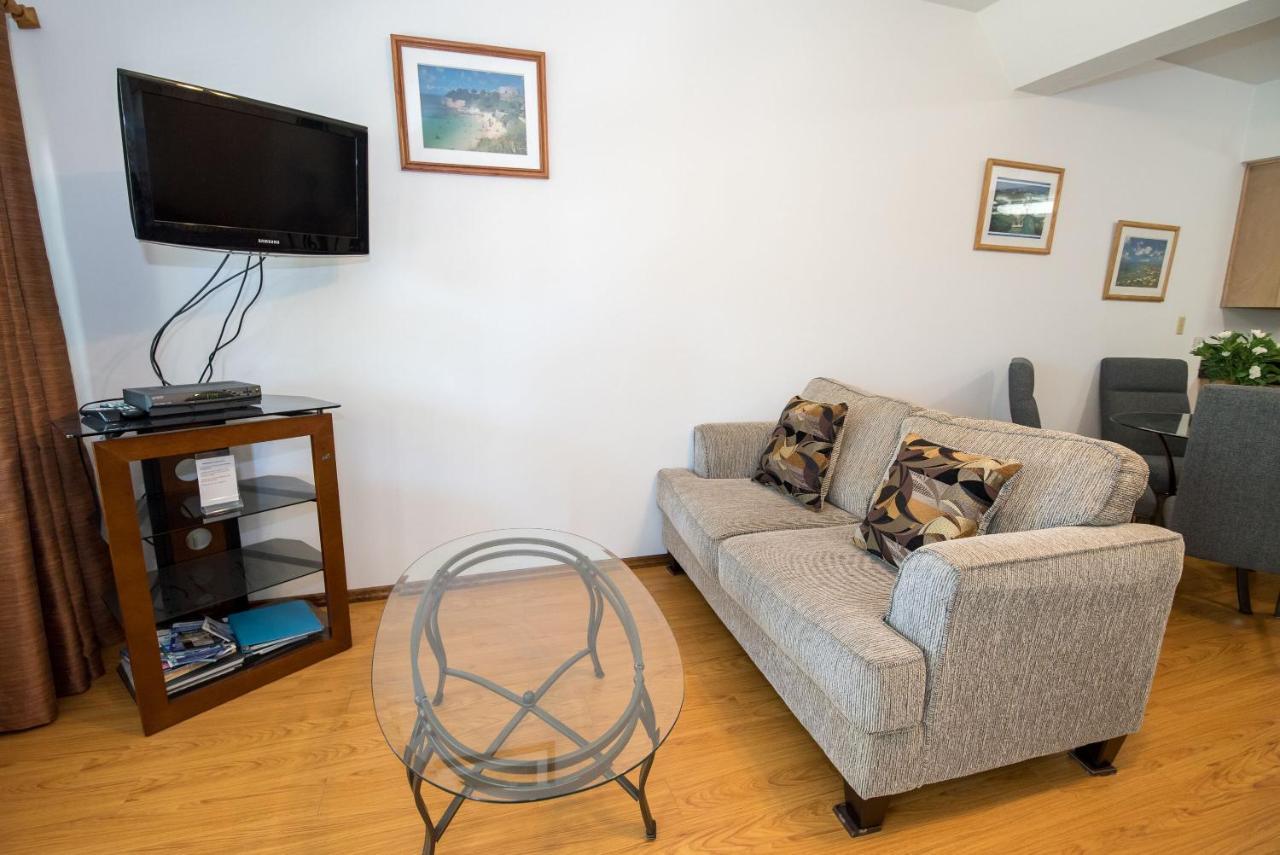 Windsong Guest Apartments Pembroke Exterior foto
