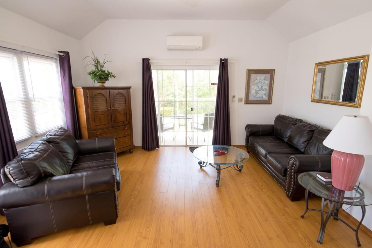 Windsong Guest Apartments Pembroke Exterior foto